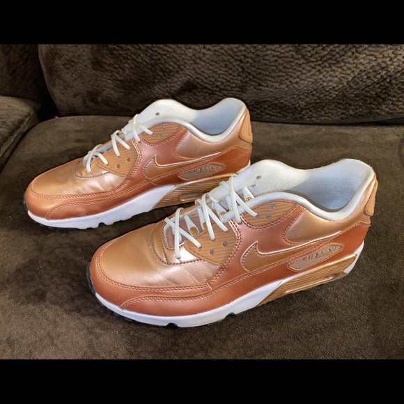 Rose Gold Nike Air Max 8 Women’s - Picture 1 of 3